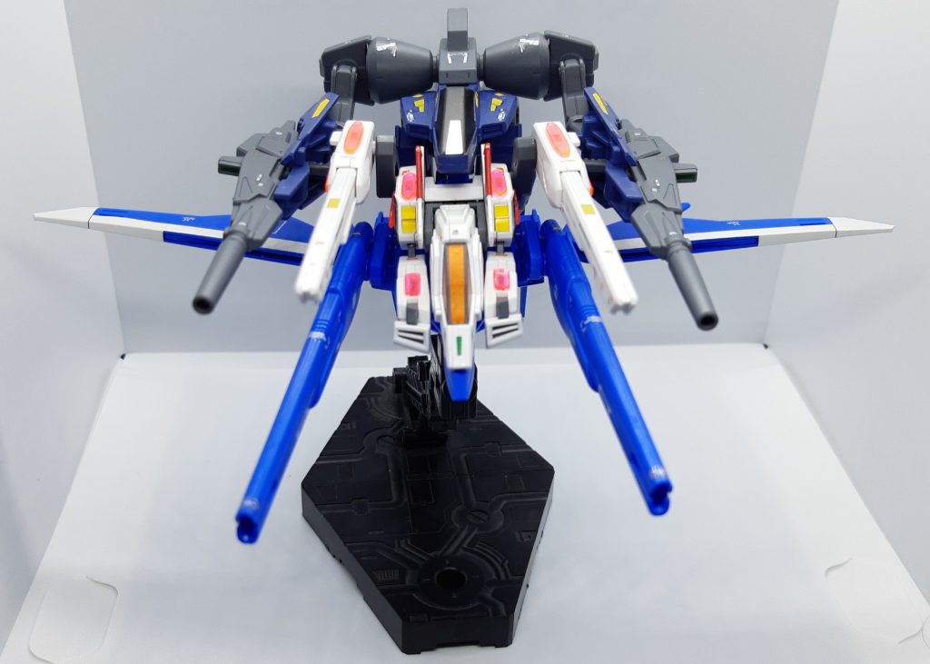 特大のプラフスキーゲートを通過したら、ノリと勢いで火の鳥くらい出せそうな気がします。
以上、ビルドブースター・フォートレスでした。最後までご覧いただきありがとうございました。
追記 写真が少なかったので、黒背景を追加しました。