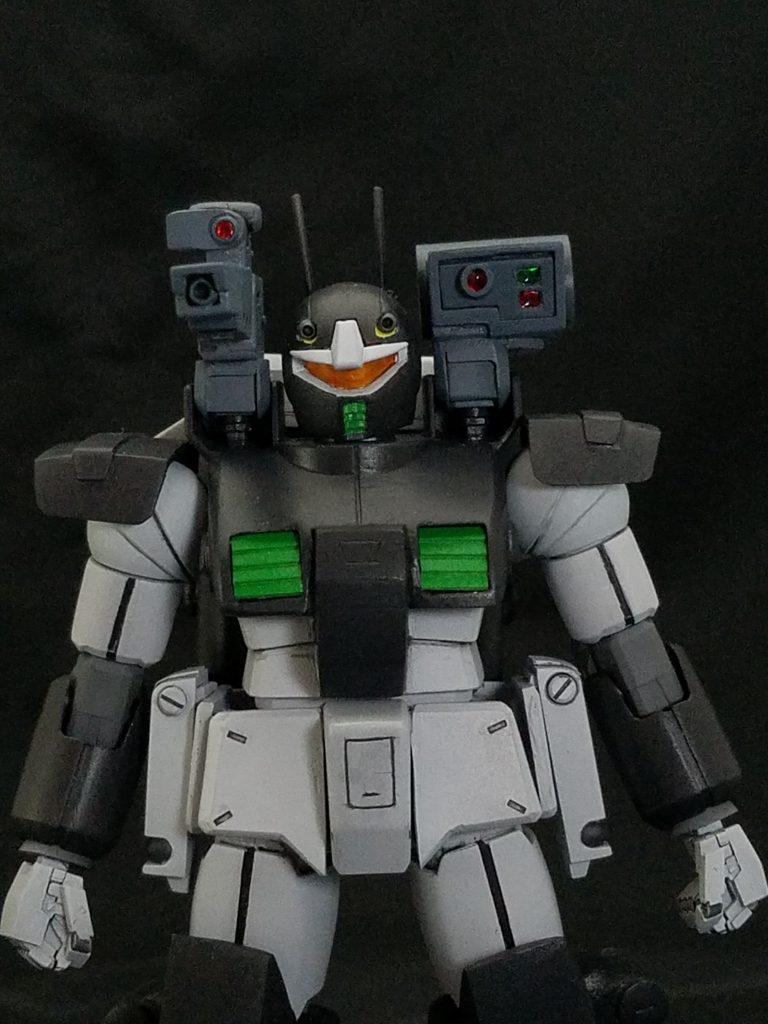 バストアップ。
ゴーグルは、定番の下地シルバーからのクリアーオレンジ。
ビームキャノンと照準器のセンサーは、ラピーテープ＋UVレジン＋水性クリアーカラーで仕上げてます。