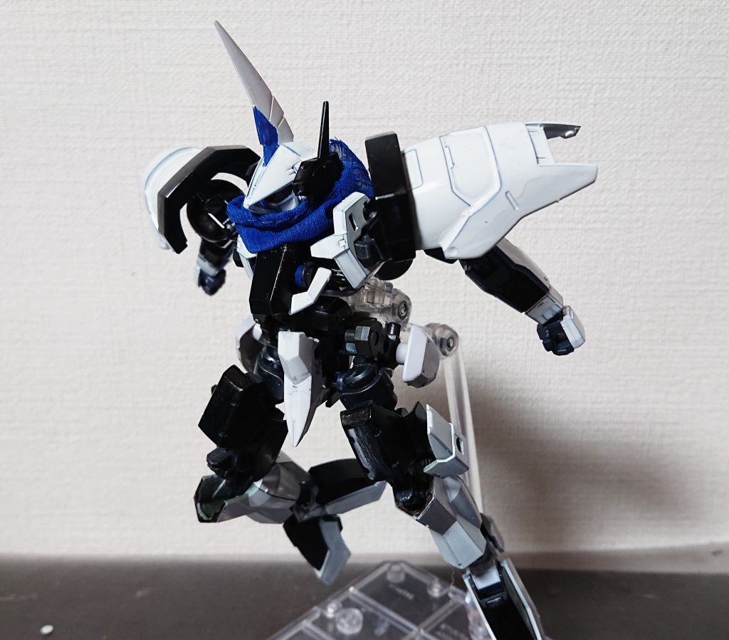 首元のスカーフはちょっとしたオシャレだと思ってくださいw 特に意味は無いです。(´・ω・｀)