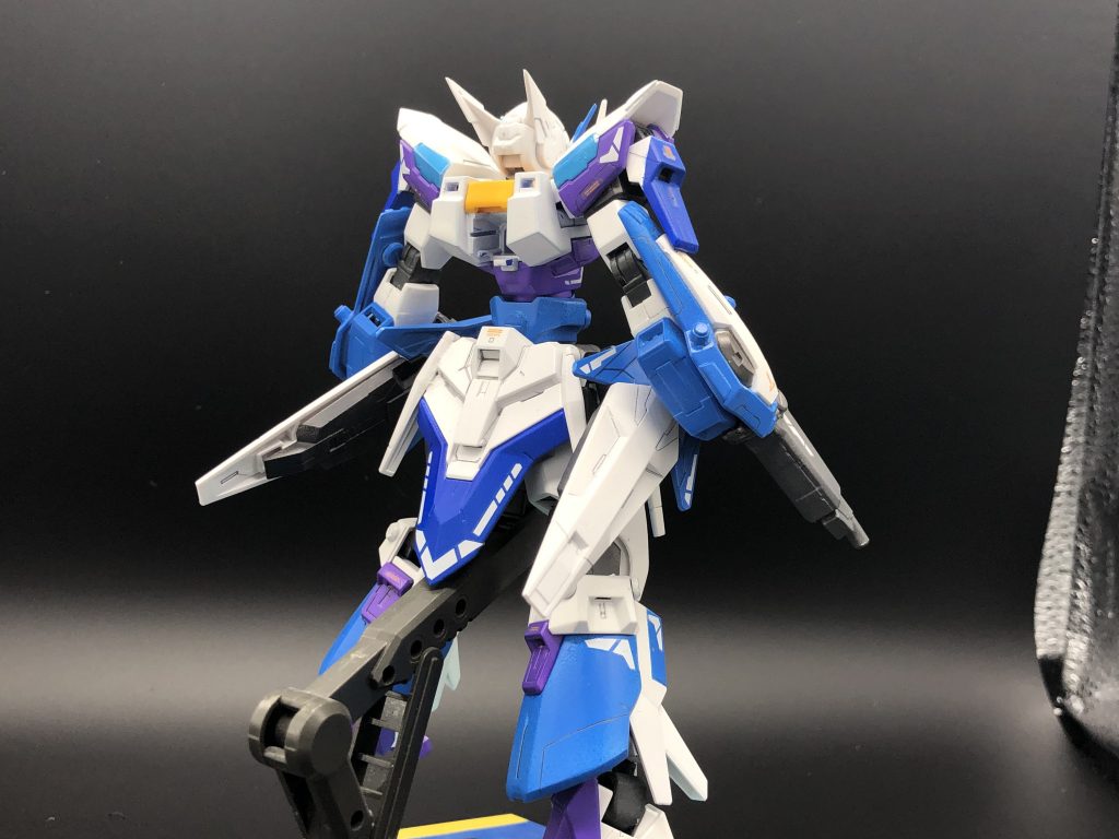 ベースをAGE-FXとミキシング(`•∀•´)✧スマートなフォルムにやや広がりがあるようなデザインにしました。