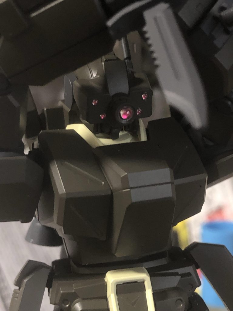 ナイフを突き刺す