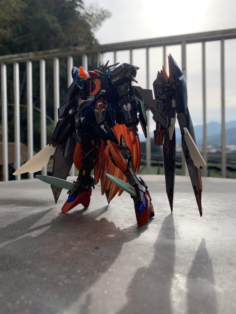 爪先立ち&S字で自立出来る様になってます。個人的にはここが一番のポイント。