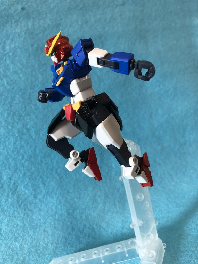 可動域はコアガンダム準拠。