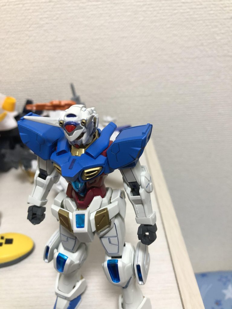 プラ板は、肩・サイドスカート・二の腕・つま先に貼ってます