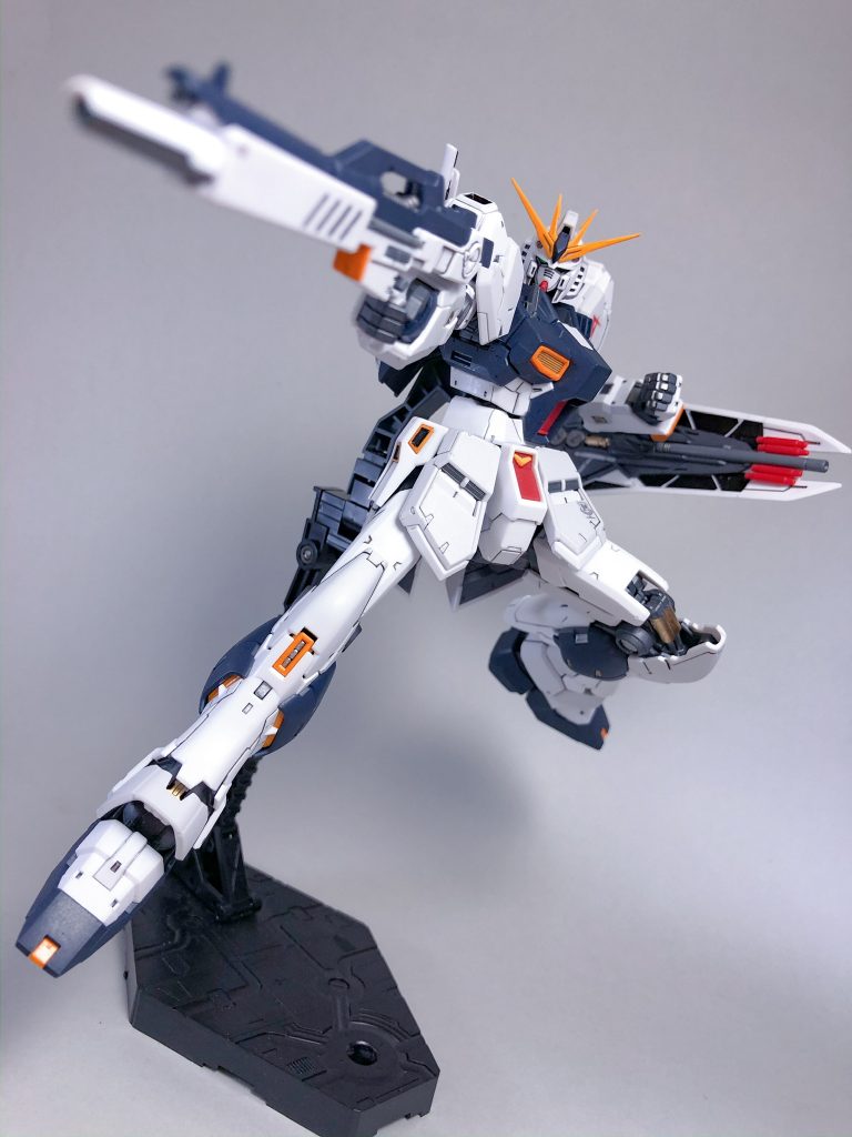 RG νガンダム–3枚目/制作者：りゅう