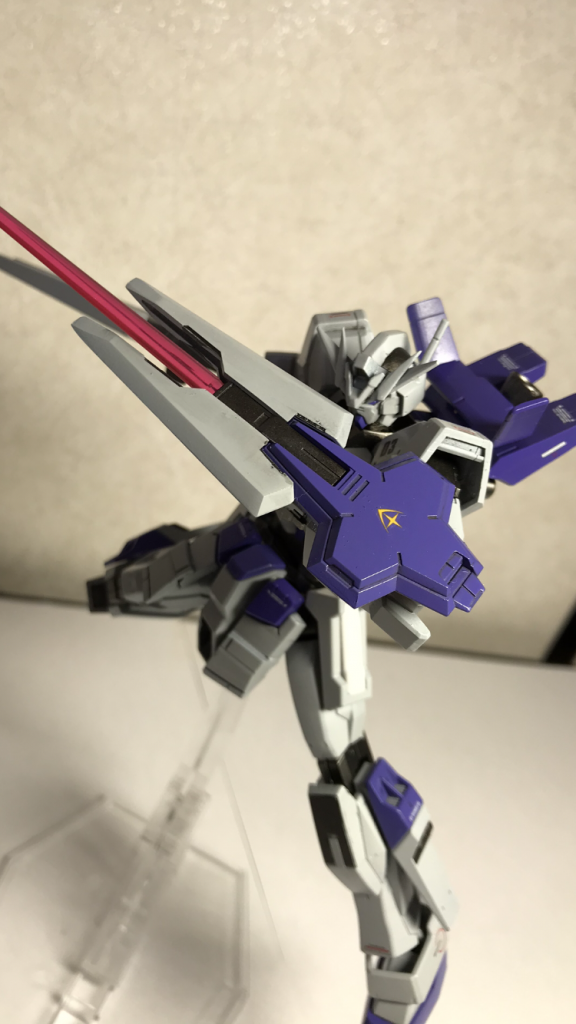 シールドライフルからビームサーベル！！
防ぎつつ反撃もできる！！