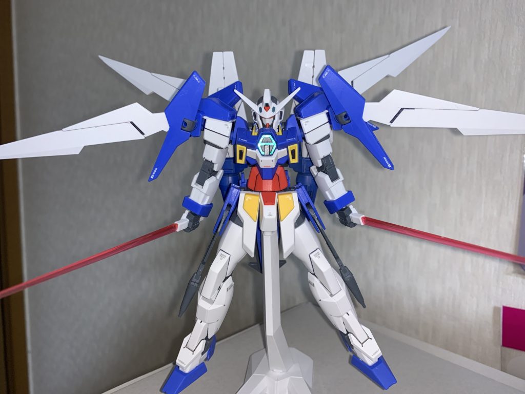 ウイングバインダーは稼働を妨げてる内部のストッパーを切り飛ばして展開できるようにしています。AGE2と言えば二刀流とバインダー展開、あると思います。