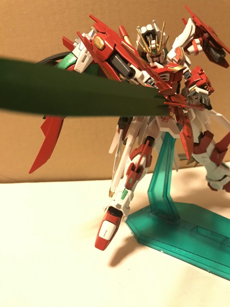 エクスカリバー焔
ディバインセイヴァーから受け継いだ聖剣
ディバインセイヴァーの持つエクスカリバーと同等の斬れ味を誇る