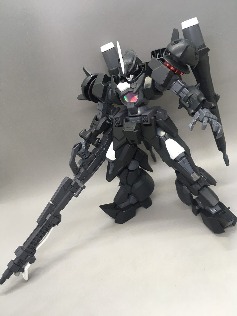 ストライカージンクスのライフルを逆手持ちで保持できるようにしてみました。