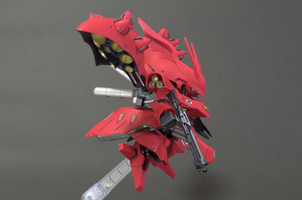 バーニア内側には4アーティスト マーカーのゴールドを使用しました。