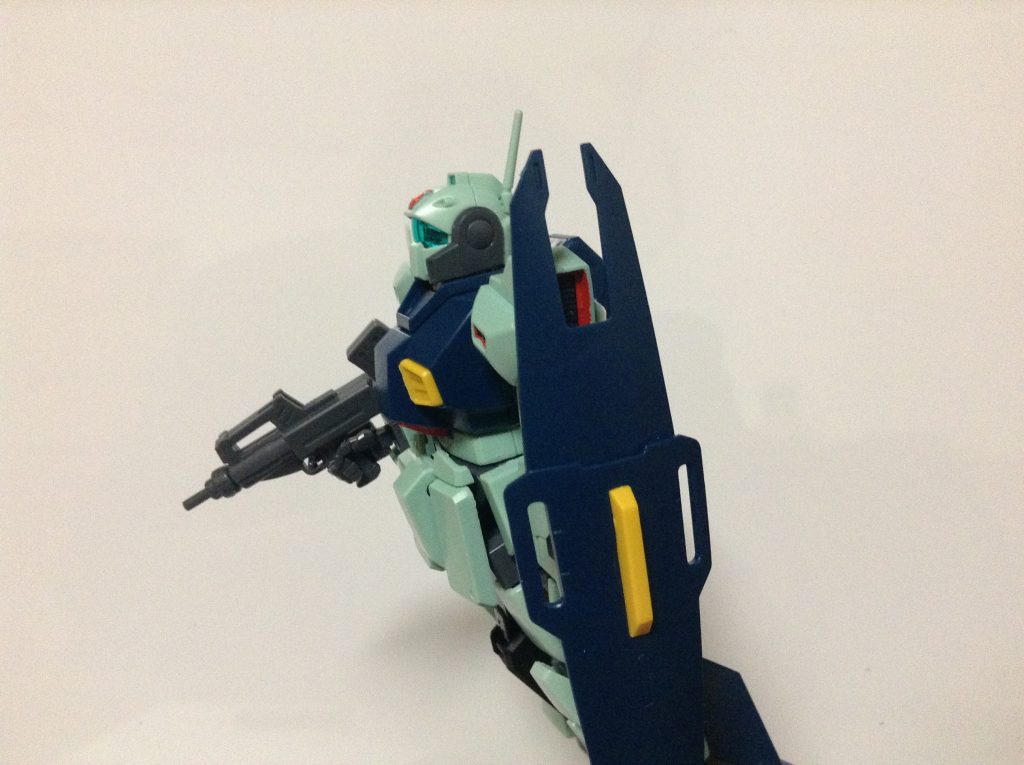 ホワイトボードを使って、宇宙を飛んでるイメージで撮りました。