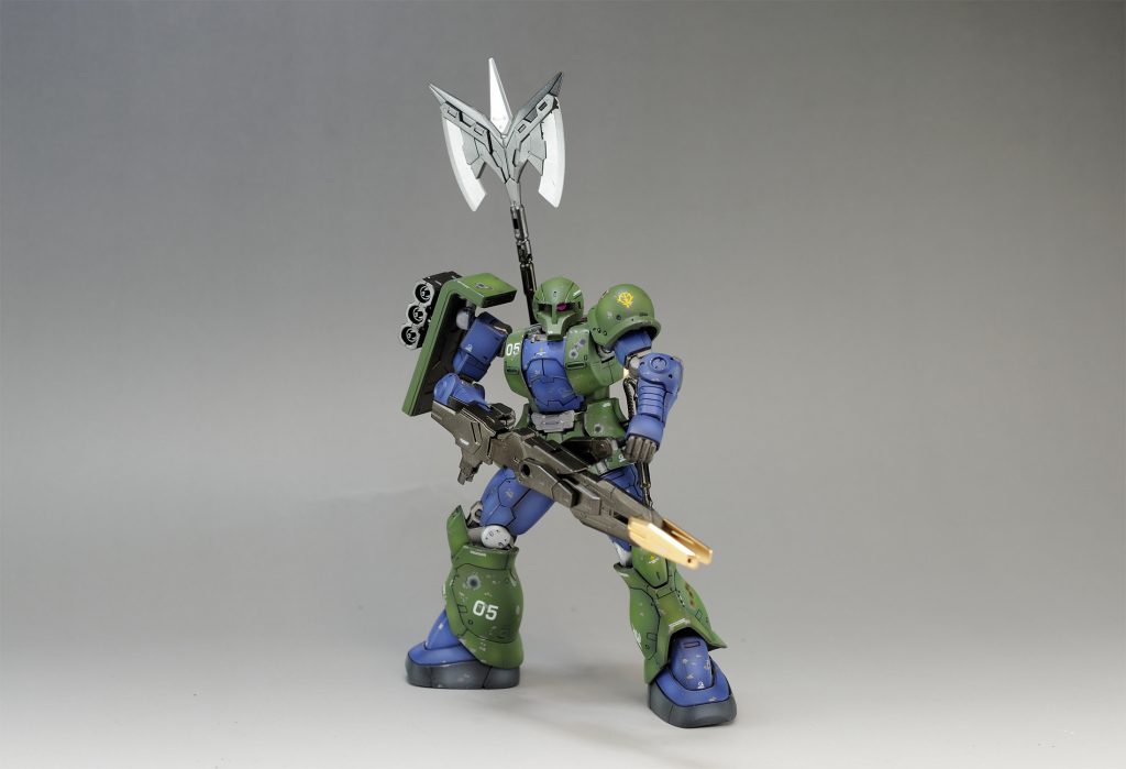 歴戦の戦士というイメージでダメージ表現をしております。