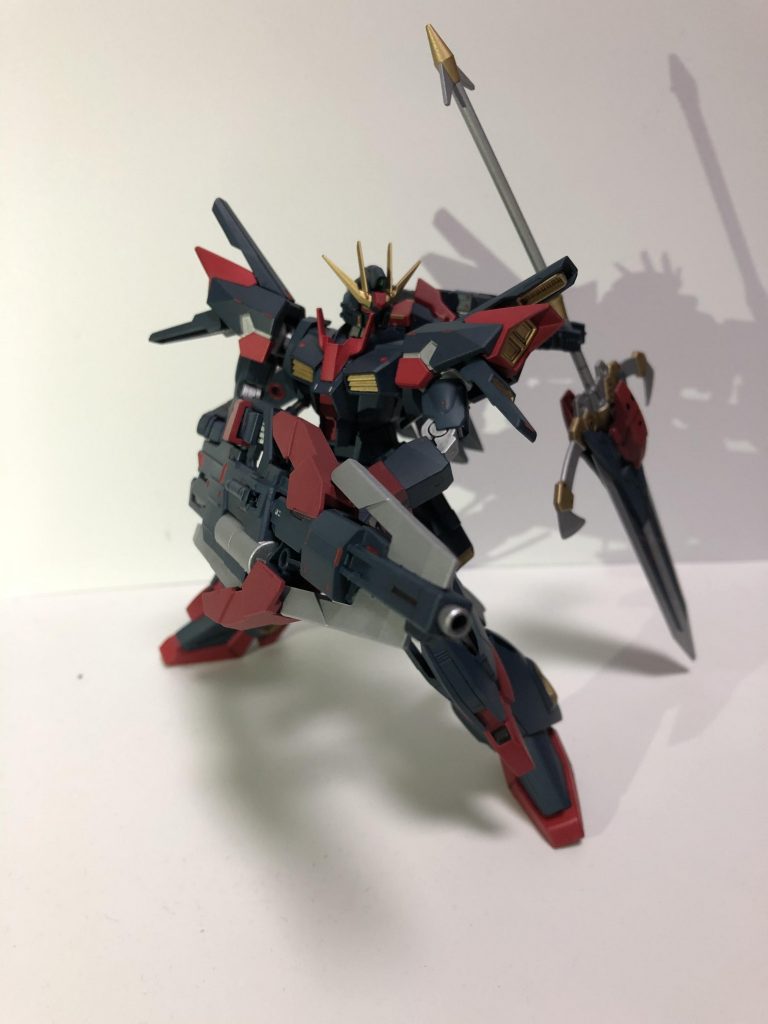 まずは大型ビーム砲
AEG-3オービタルの腕に3ミリピンがあったので腕に固定出来るように改造しました。
あと思ったより大型ビーム砲自体が重かったのでそれを支えるためのマウントラックで保持力を強化しました。