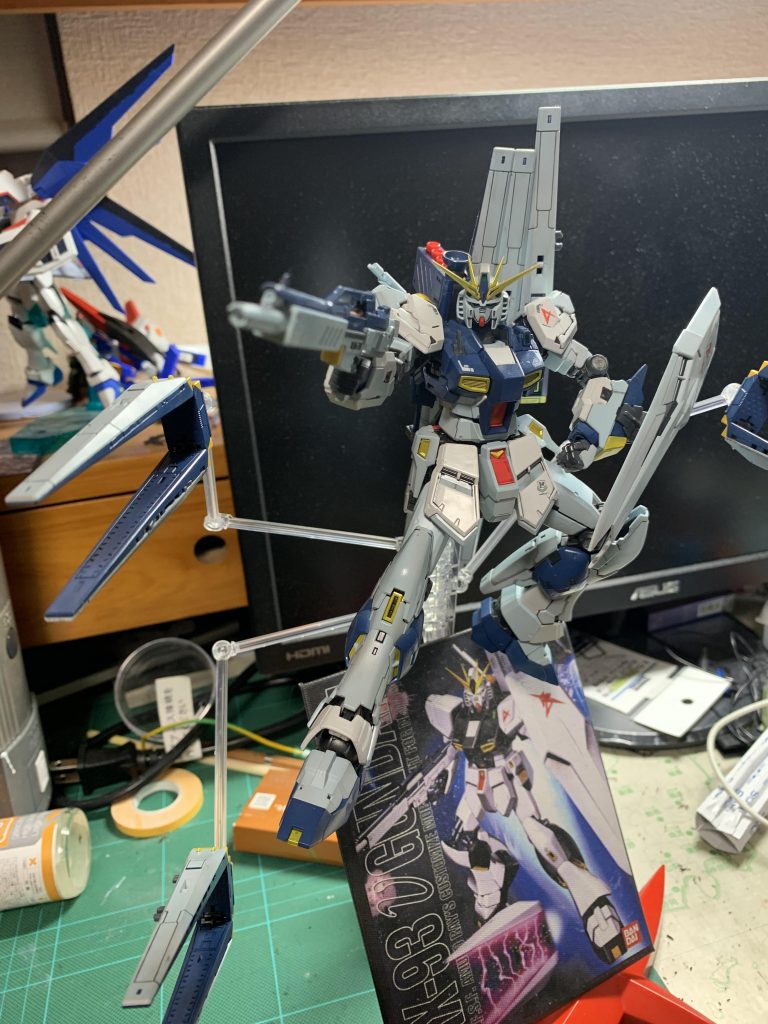 一番くじと共に、このロンド・ベルの台座は素晴らしいの一言です。水転写デカールの良さも再確認しました、貼るの下手すぎてリアルスティック貼らざるおえない場所もありましたが…