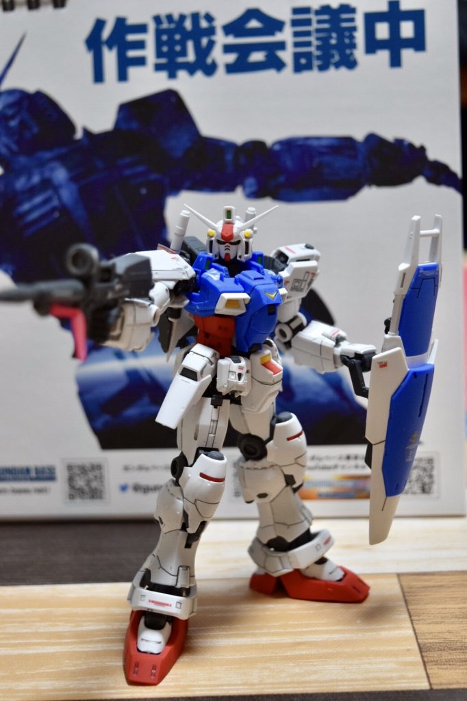 背景は、ガンダムベースでもらったカレンダーです笑