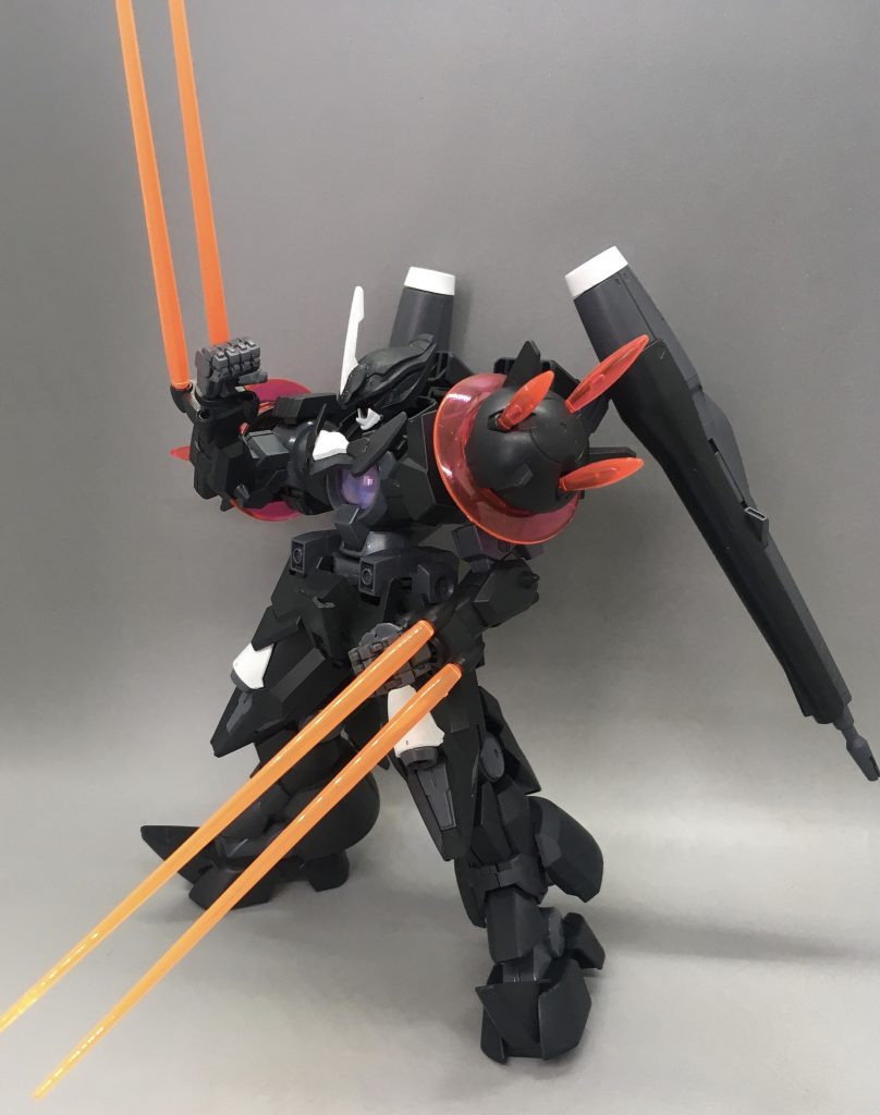 近づくものを切り刻む