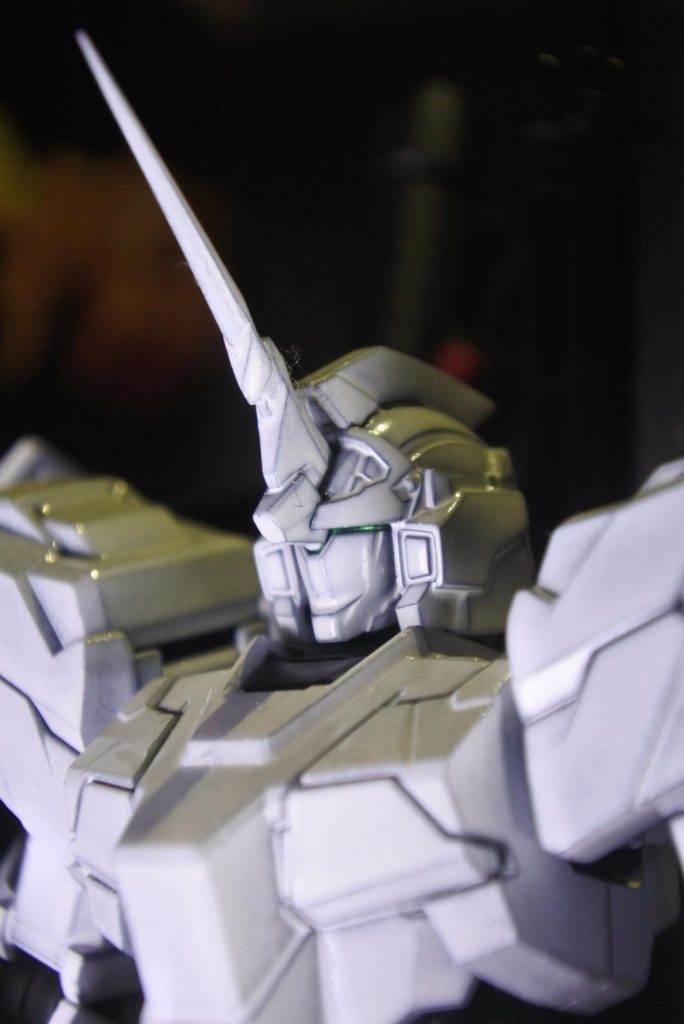 ドアップ
カメラアイは付属のシールを使用。
やっぱりユニコーンはイケメンだなぁ(笑)