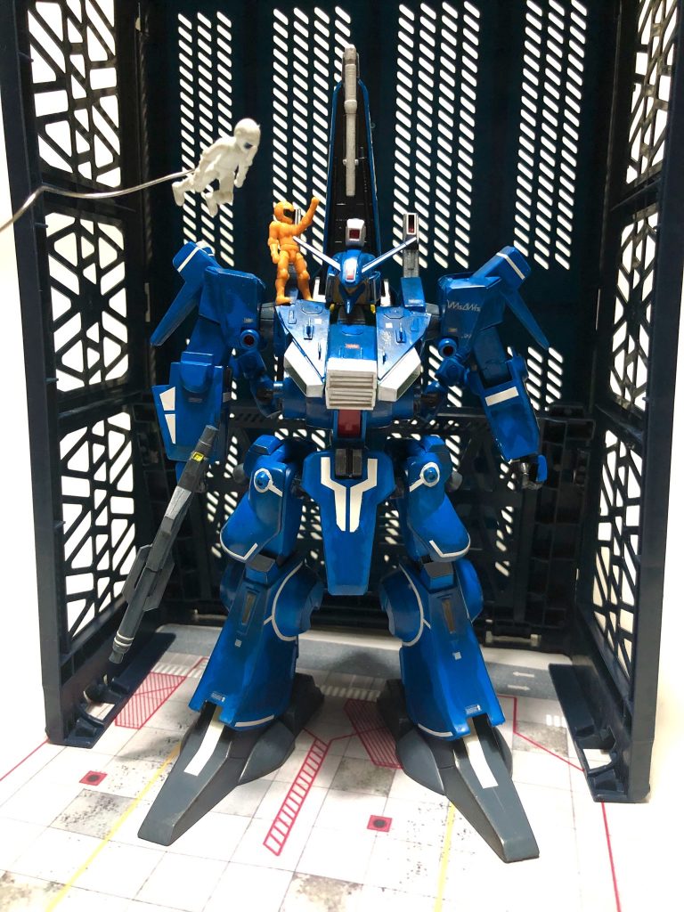 宇宙世紀0088末期、ニューディサイズの反乱と同じ頃、ある別働隊があった。

この部隊は別の任務を受けて戦線を離れていたのである。
その任務とは「大破投棄されたゼダンの門下部の確保」

小惑星｢ゼダンB」に残されたMS工場とその質量を利用した連邦施設への体当たり作戦である。

ペズンの反乱で解体したニューディサイズ亡き後、その別働隊は新たに「ニューゼダンズ」を名乗り武装決起の段階に差し掛かっていた。