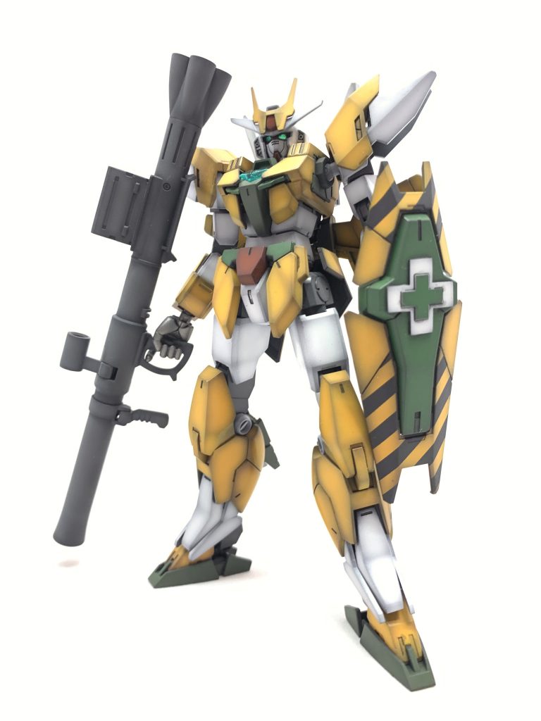 どこぞから盗んできたバズーカとか。