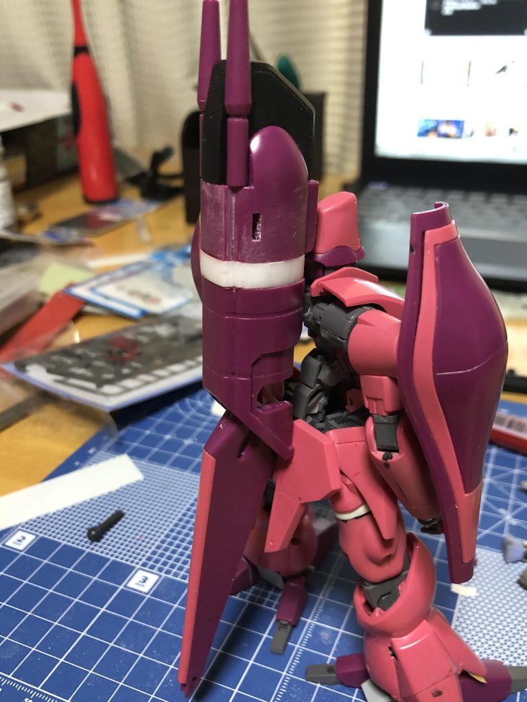 背中の筒は5ミリ、太ももは3ミリ延長しました。