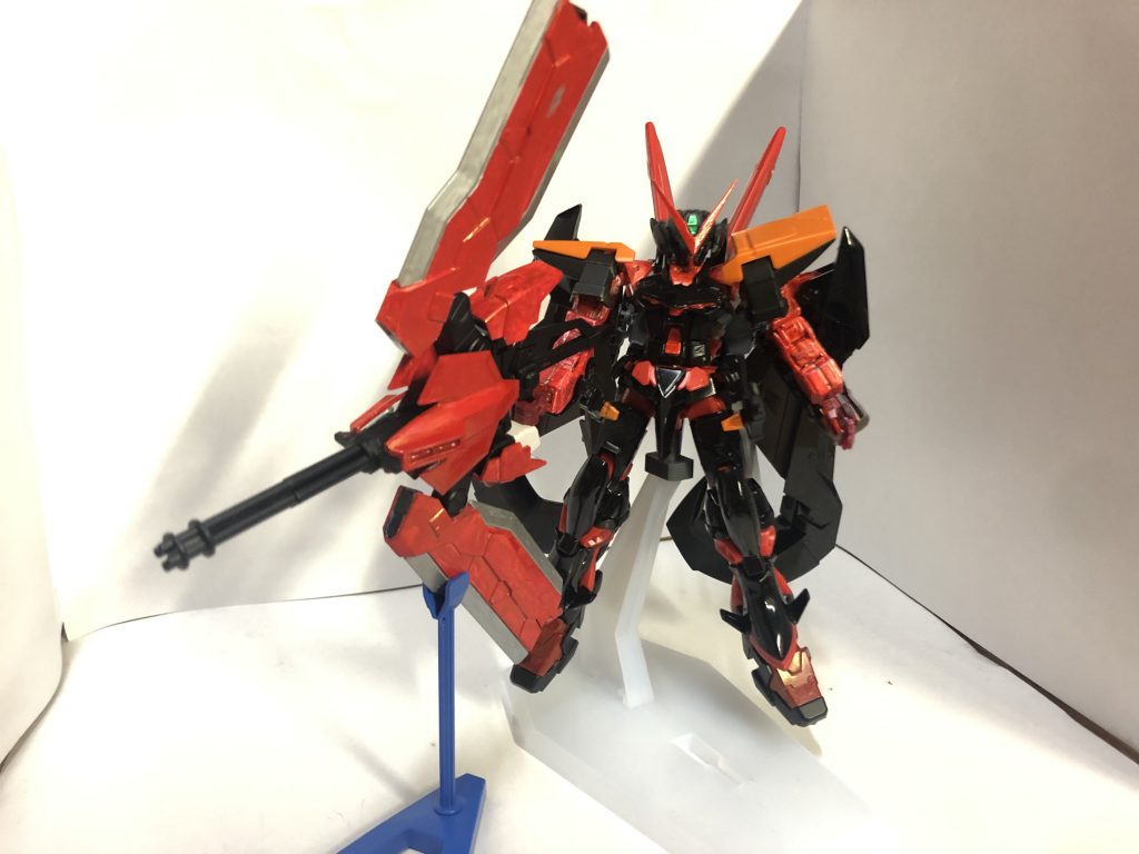 タクティカルアームズ発動！
このタクティカルアームズは先述のフライトフォーム、いつものソードモード、ガトリングフォーム、そしてこのアーチャーフォームができます。AIとドラグーンの力でどの状態でも自由に操れます。