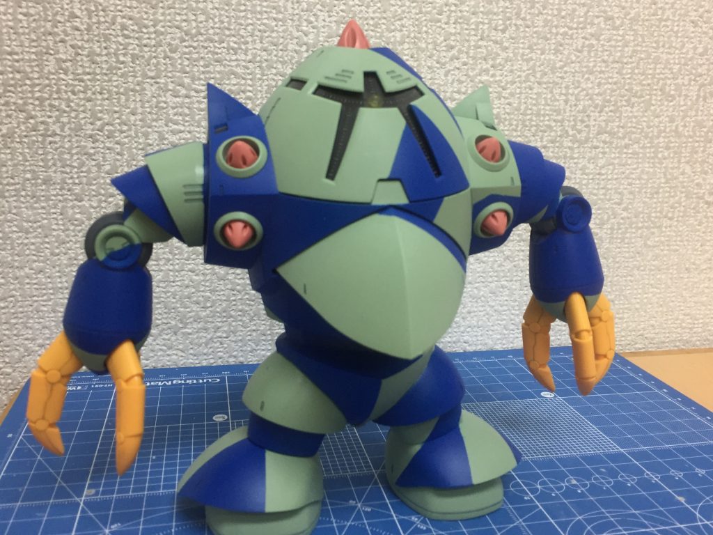 作成理由は2つ。
1つは就職祝いに自分へのご褒美に購入したゾックをどうにか供養すること。