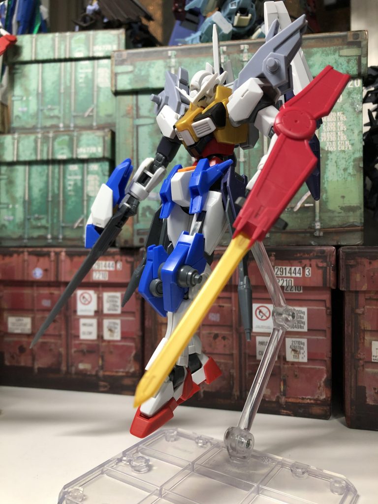 最後は静かなポーズで。
エクシアが好きなもんで、「スリムなエクシア作りたいな」ってのが今回作った動機なんですが、今じゃ家一番の愛機です。後は塗装だな〜。どうしよ。
ここまで閲覧して頂き、本当に有難うございました!!
これからよろしくです〜