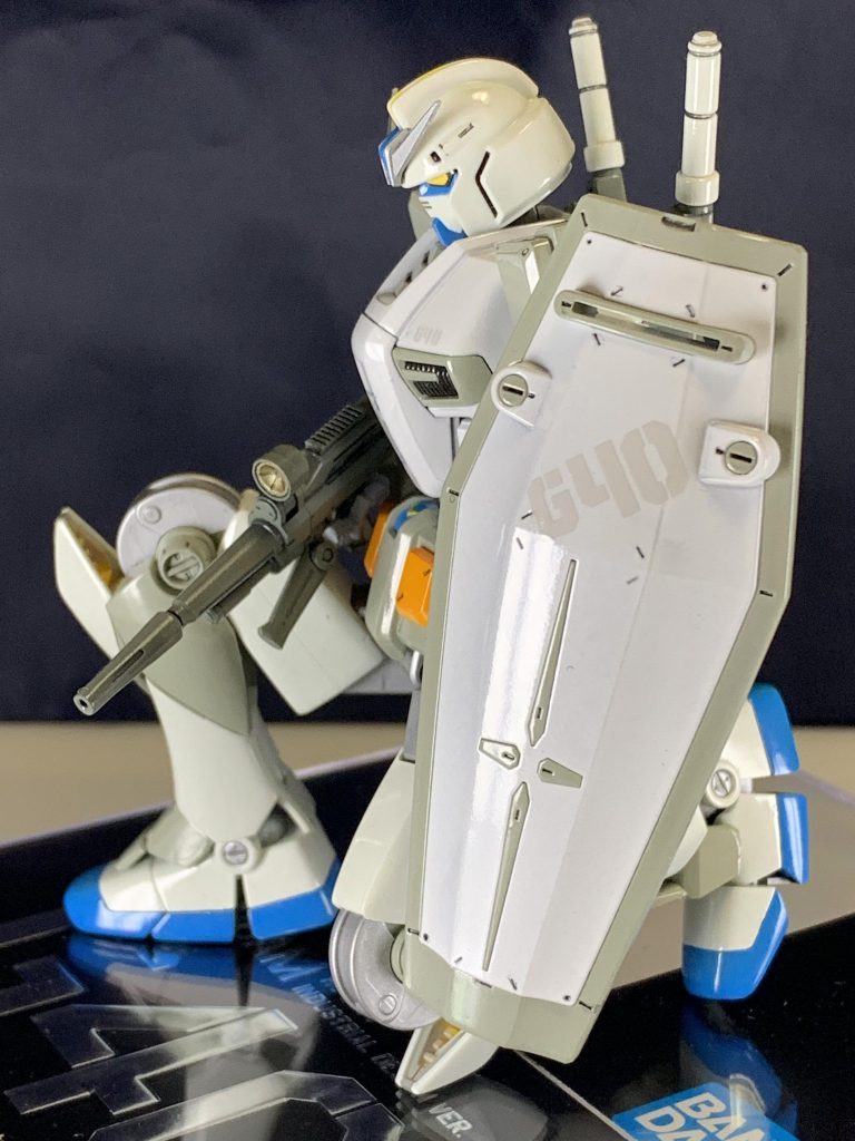 膝立ちポーズ！