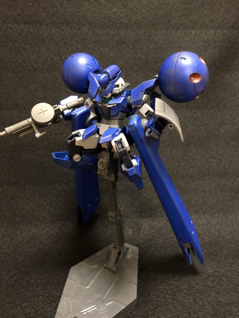 最後に、ドラッツェアーマーを装着。ジオネットドラッツェ形態。高速戦闘に特化した形態です。