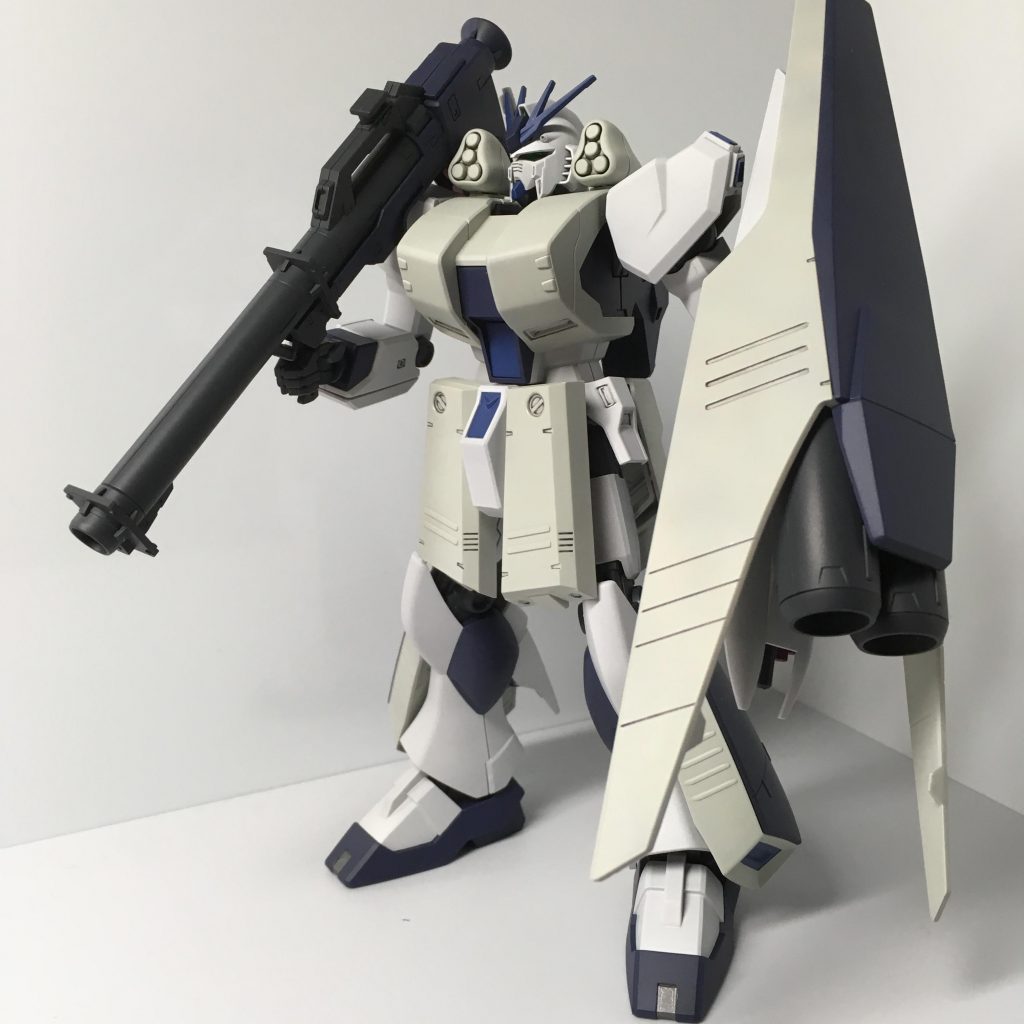 ホワイト部分にガイアノーツのコールドホワイトとマーズライトグレーの2色を使っています
マーズライトグレーが思ってた以上にウォーム系な色に見えてしまっていますがこれはこれでヨシ( ͡° ͜ʖ ͡°)