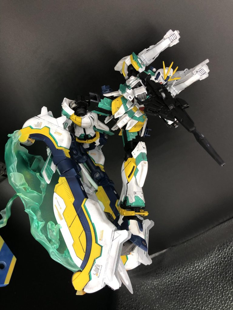 シールドは台座タイプに変形、アトラスみたいにしてみました( ´ ꒳ ` )ノ