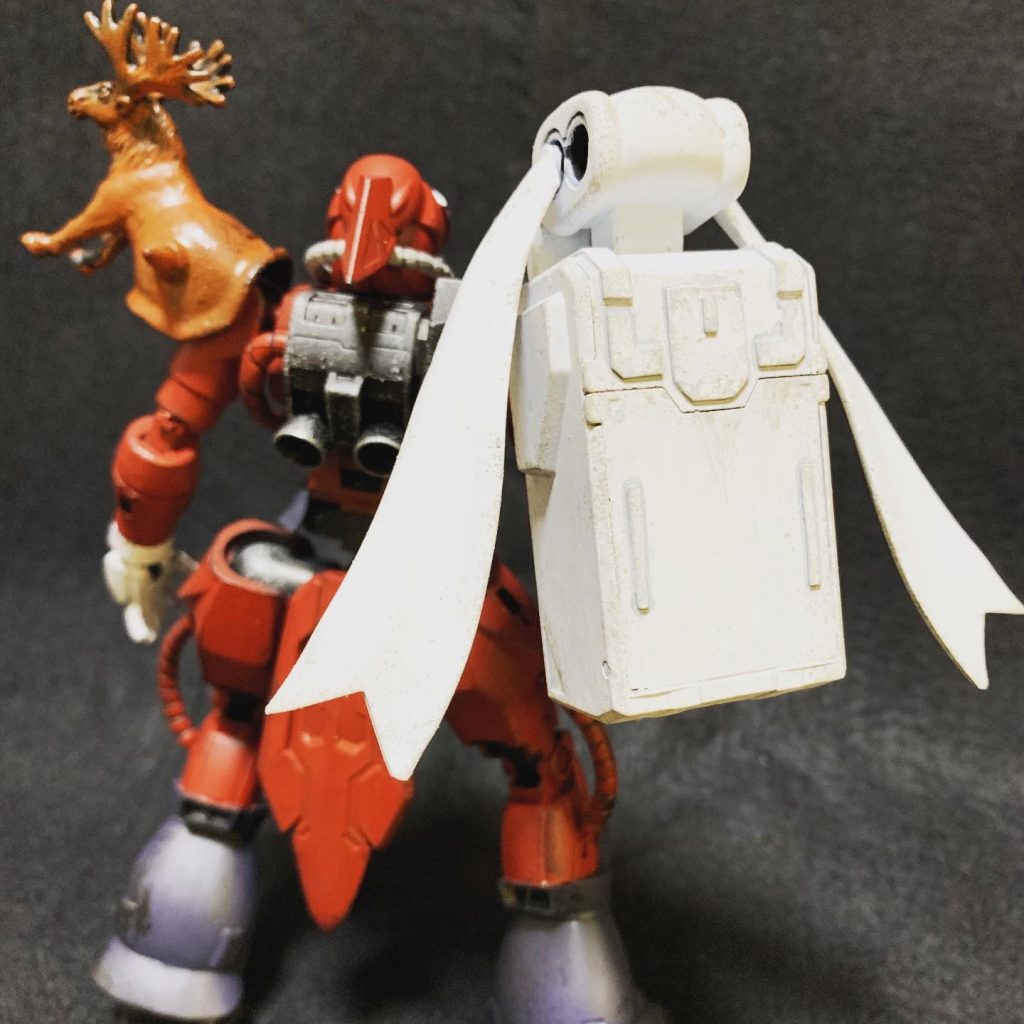 プレゼントフクロコンテナ。
ザクシールドと陸戦型ガンダムのコンテナ、ベアッガイのリボンを組み合わせてプレゼント袋風に。中には夢がいっぱい詰まってます。