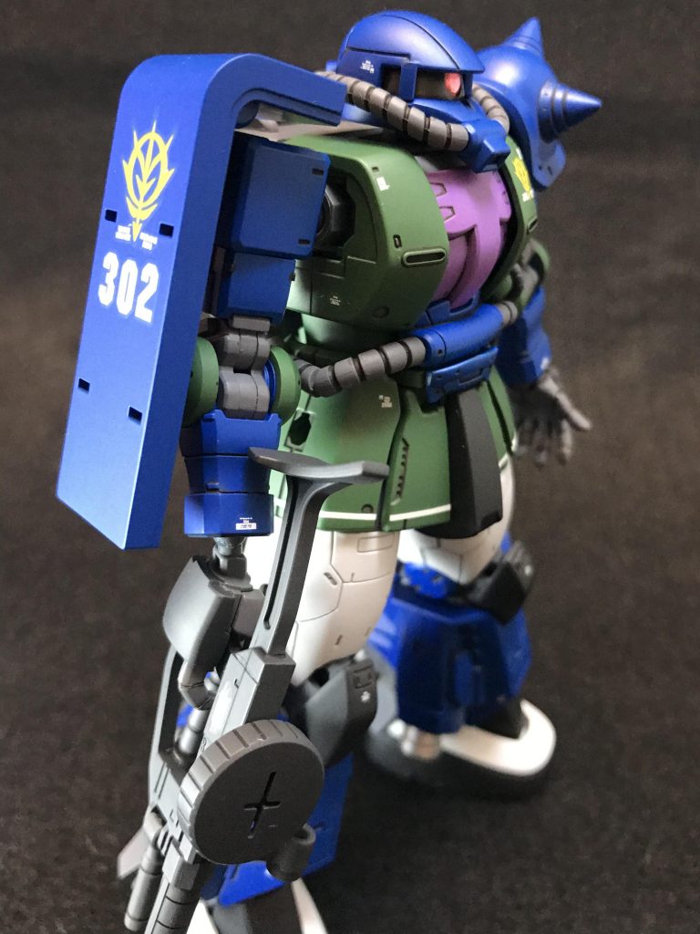 第302哨戒中隊を示すマーキングを左右に配置。