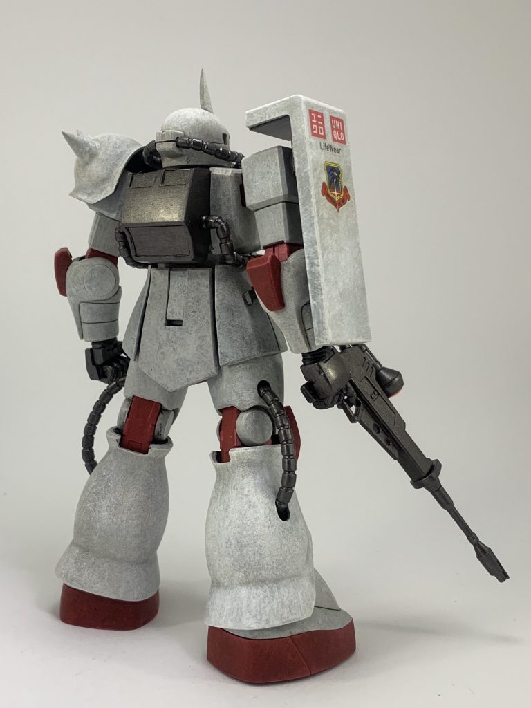 ライフルやバックパックは水性ホビーの焼鉄色。良い色です。