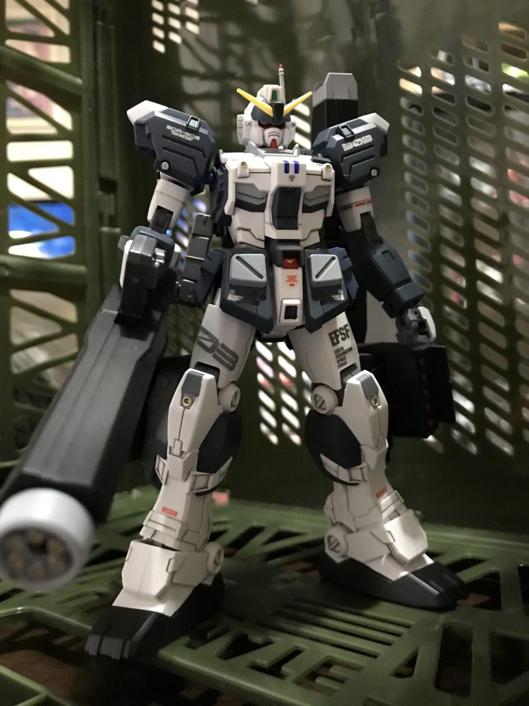 まずは肩書き
ロンドベル治安維持遊撃部隊所属
極東方面総監部ヨコスカ基地駐留
部隊
ガンダムヘビーアームズ typeＦ
我がロンドベル治安維持遊撃部隊の地上部隊
地上での有事に迅速に対応…
という妄想の二機目👍