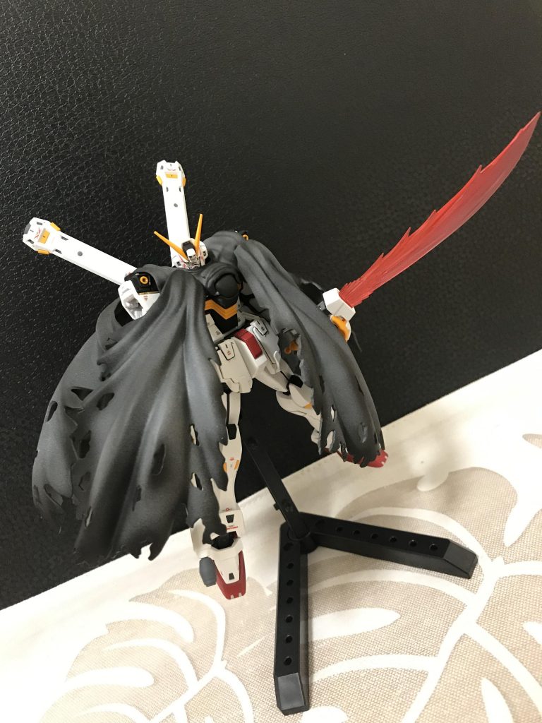 A.B.C.マントはグレーから縁をフラットブラックで汚しを入れています。宇宙のすすが付いた感じがイイ感じに表現出来たなーと思います。