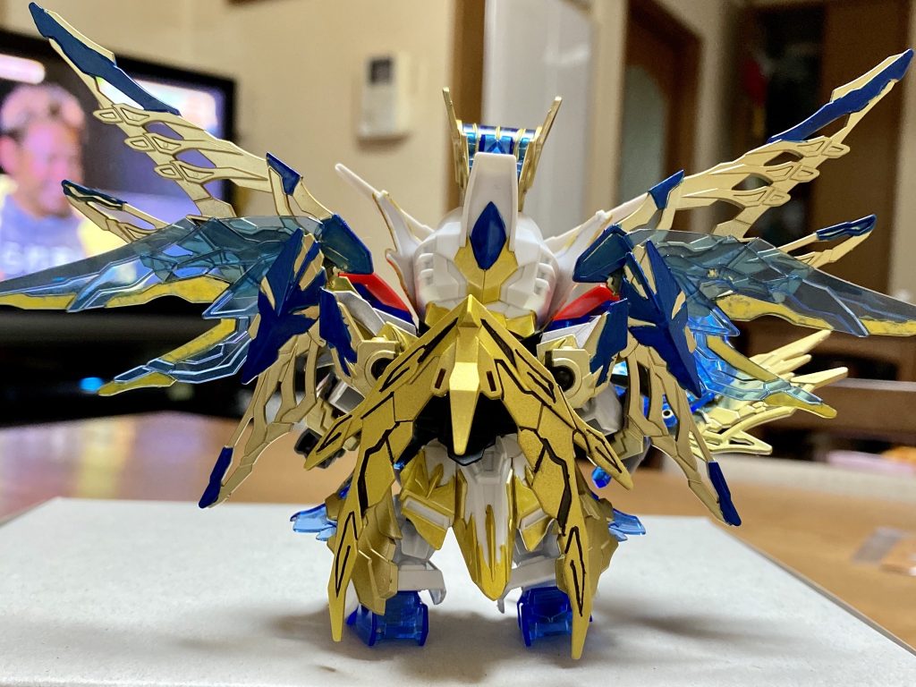 背中の劉備に付くパーツのみ劉備と同じエルドランゴールドで塗ってあります