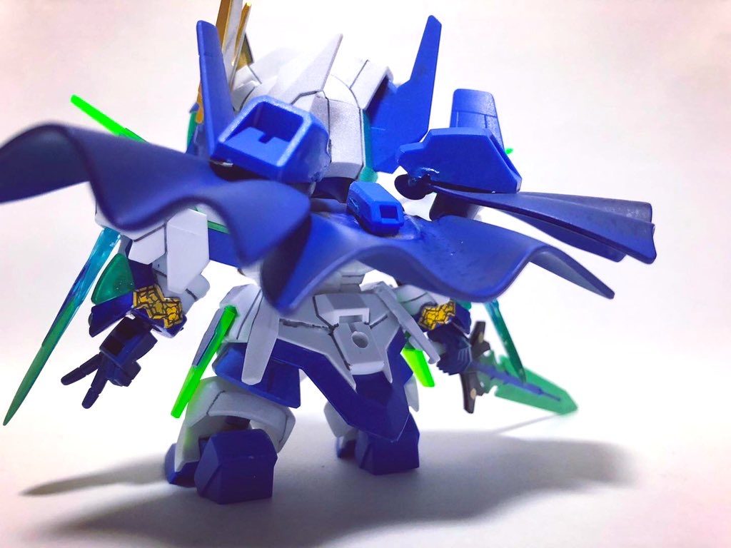 リア2
腰はLGBBバーサル騎士を芯にFXの物をカットして貼り付け