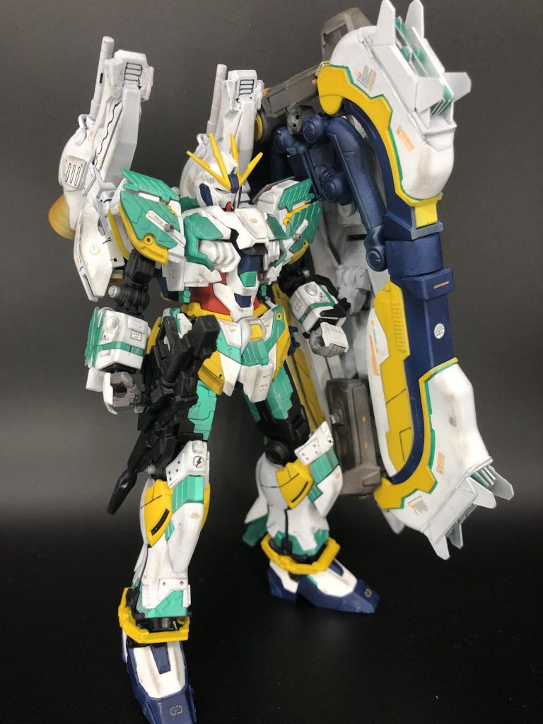 今回のメイン武器はこの巨大なシールドです。