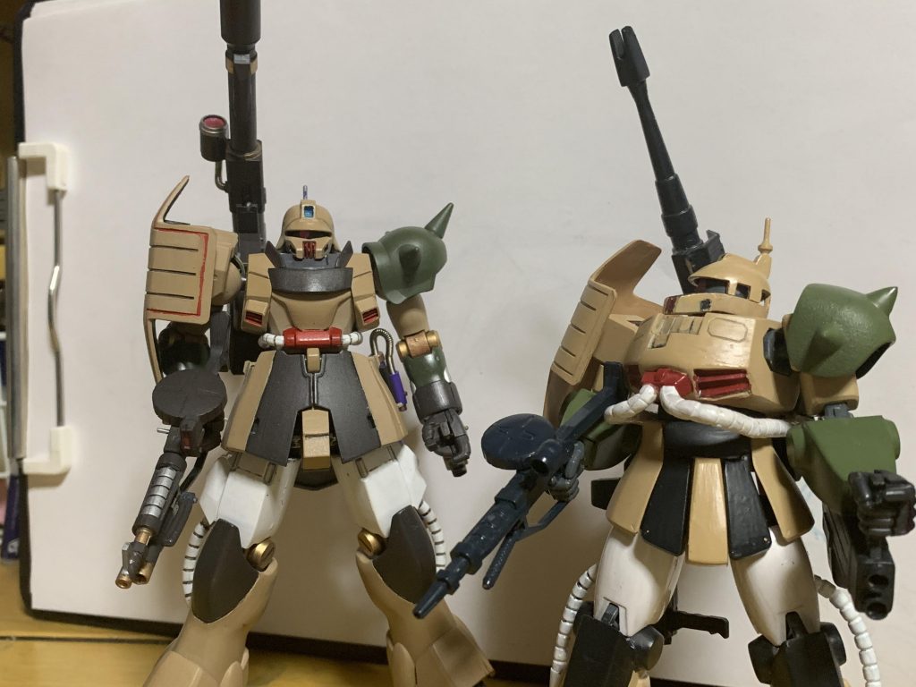 以前作成したザクキャノンを参考にしたものの、大して参考にはならなかった。
なかなかのサイズ差である。