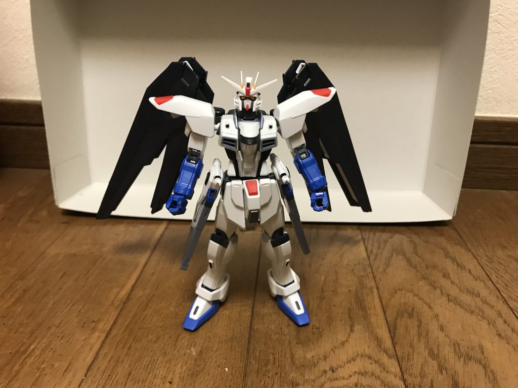 機体名:エターナルフリーダムガンダムブルーフレア全高:18.03m重量:19.58tザフト軍を脱走したある科学者が、極秘裏に再び建造した「ZGMF-X10A フリーダム」の2号機であり、その最強形態と言える存在。略称は、フリーダムE。