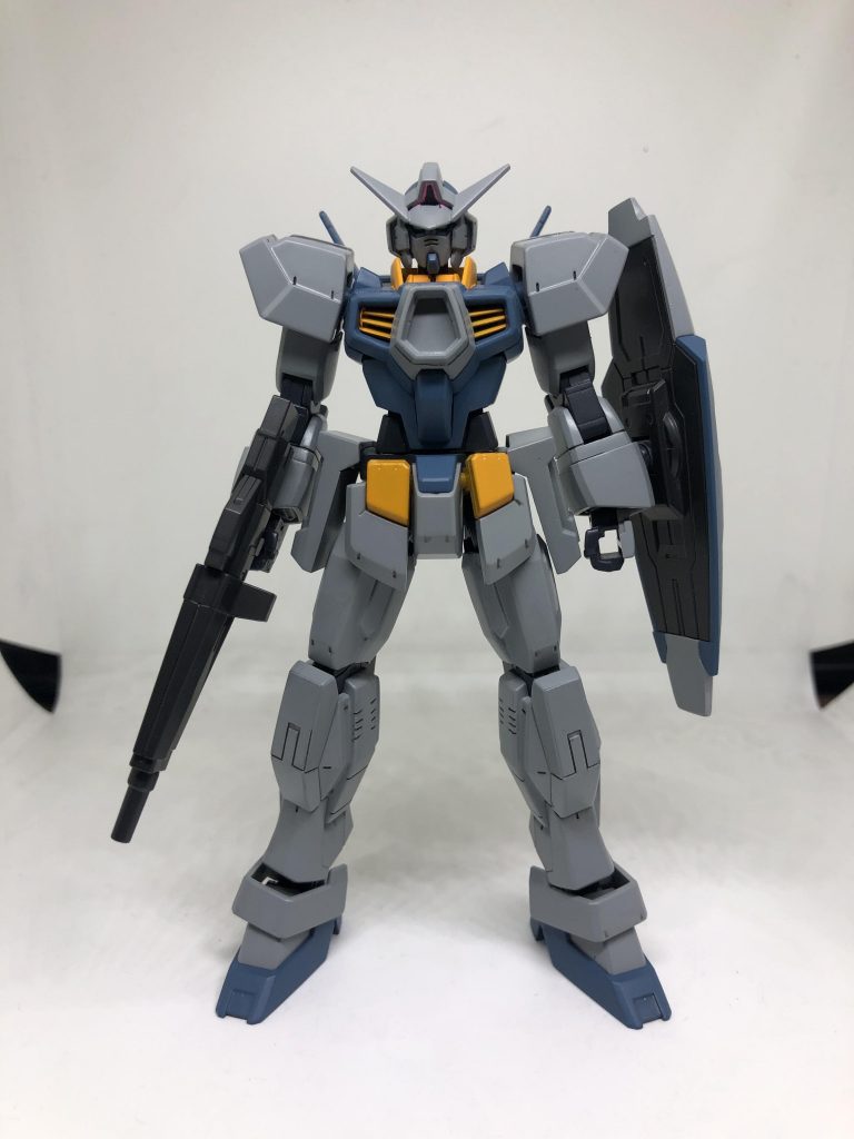 正面から ストレート組です。元の出来がいいのでw胸のAGEシステム、肩の裏打ちにプラ板で見えなくするくらいの加工しかしてません。