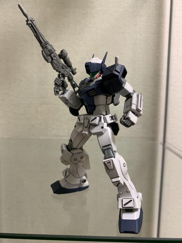 最後にアクションポーズを!
ジムスナIIは1番好きなジムなのでより自分好みに出来て満足しています。
次はいつになるか分かりませんが、F2ザクを制作中です