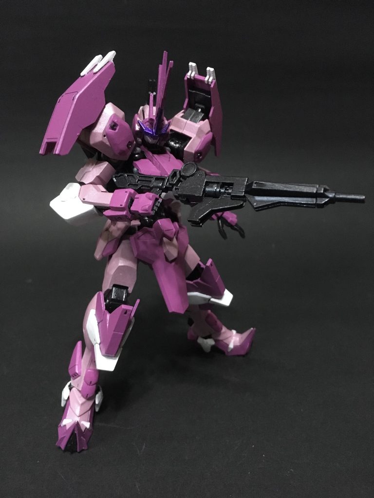 MAの子機、プルーマを掃討する際はマシンガンも使用する。