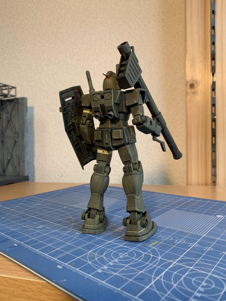 ガンダム–2枚目/制作者：ぴよ