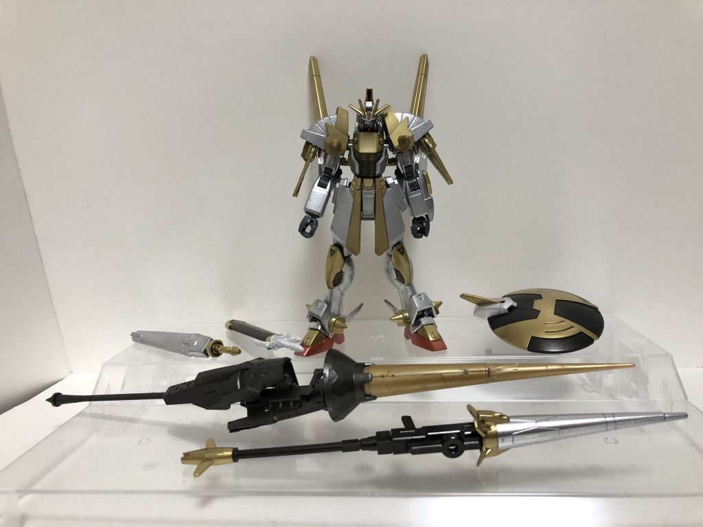 武装は近接メイン
実体剣
ビームソード
ショットランス
大型ランス
シールド