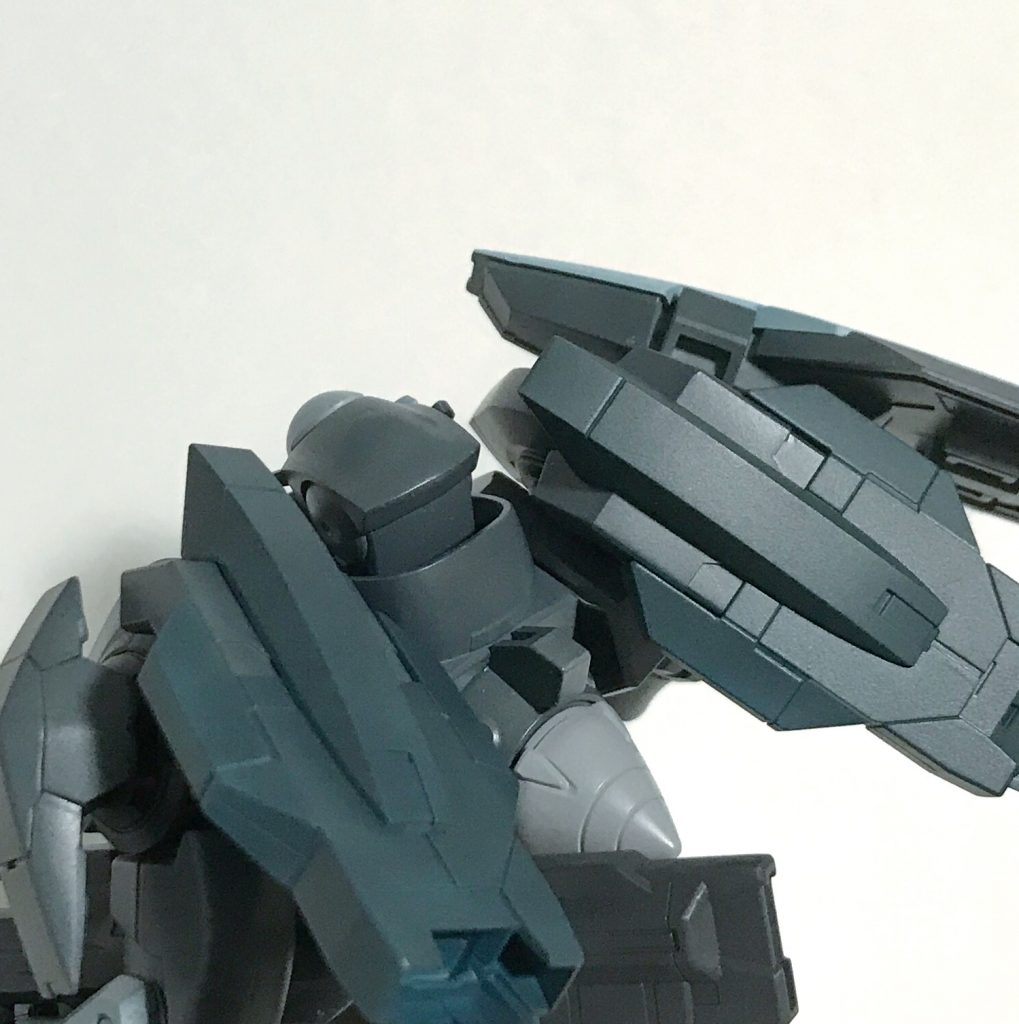 頭は張り合わせですがまあまあ上手く合わせ目を消せたと思います。
腕の部分は微妙でしたが…