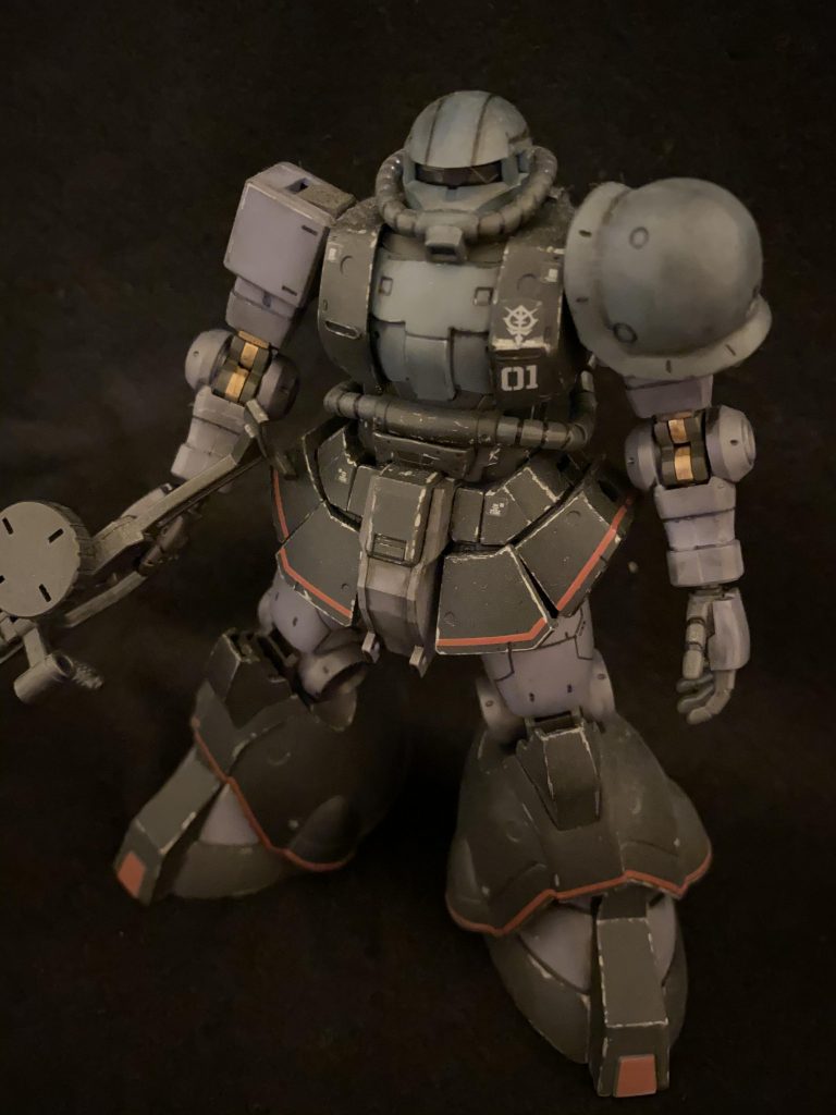 前から。あえてモノアイは索敵状態(無点灯)で。