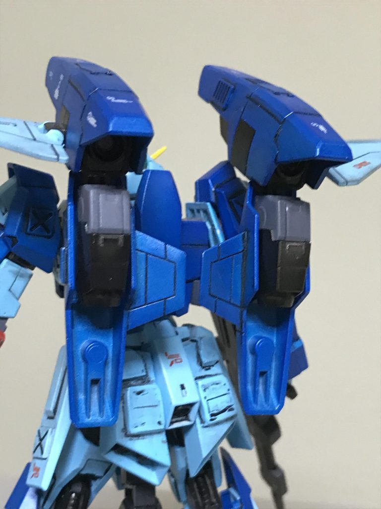 バックパックは A-Zガンダムの物を
そのまま 使用しました。