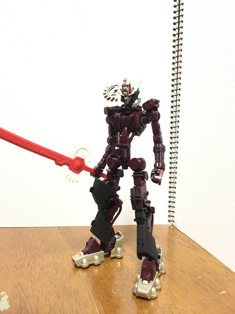 ガンダムフレームはマルーンで塗装をしました